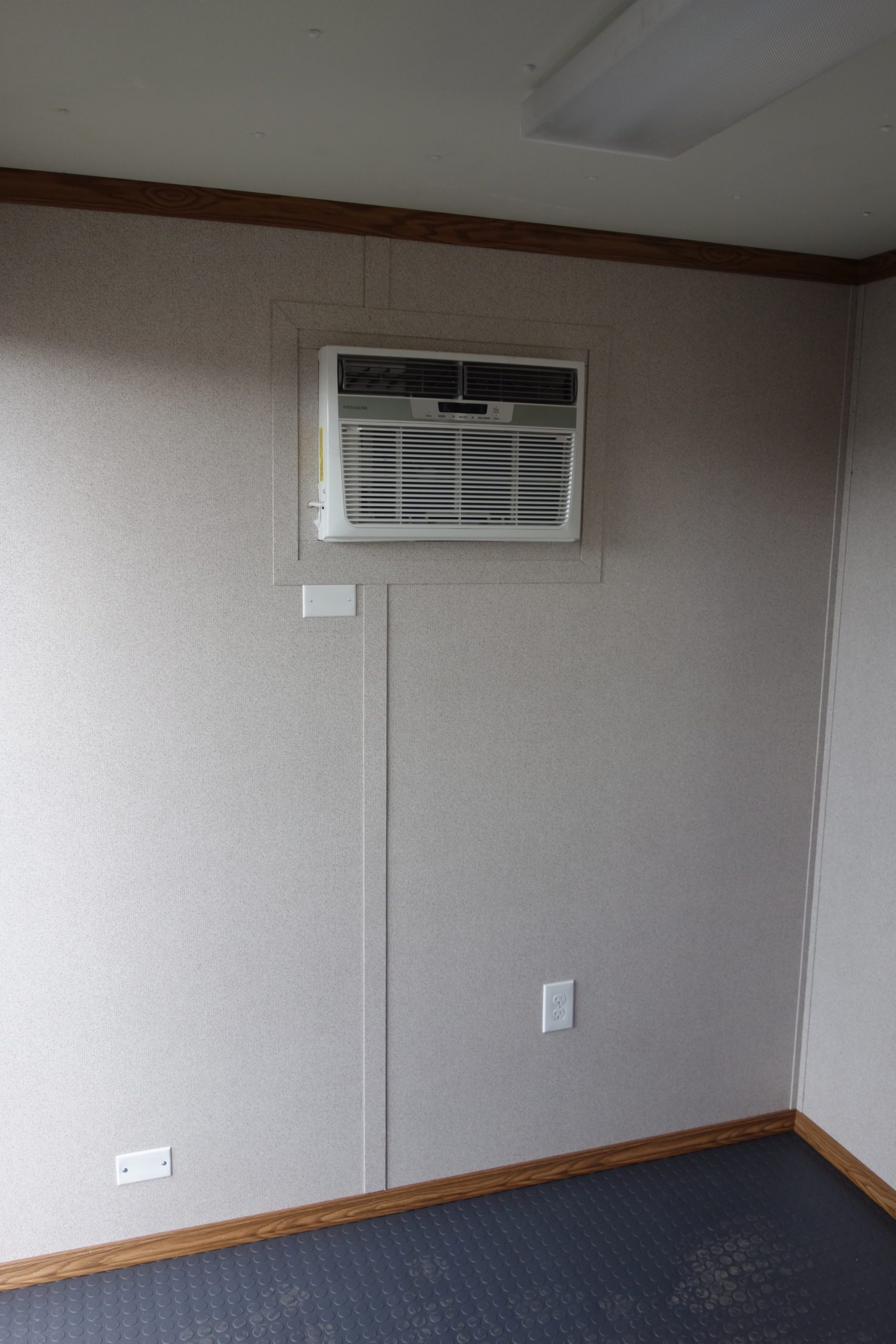 air conditioning on shipping containers
