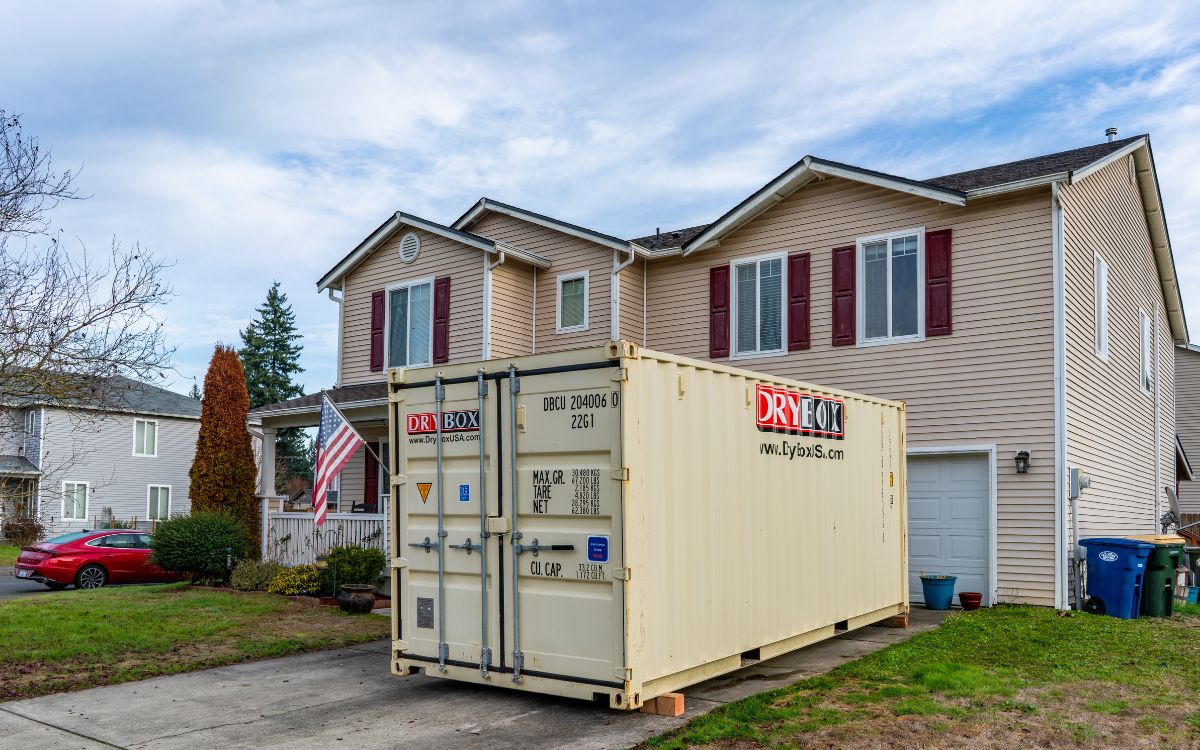 Image of a residential Dry Box storage container