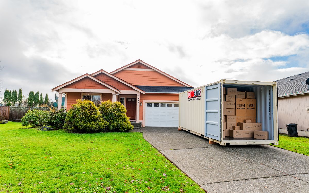 how to pack a storage container