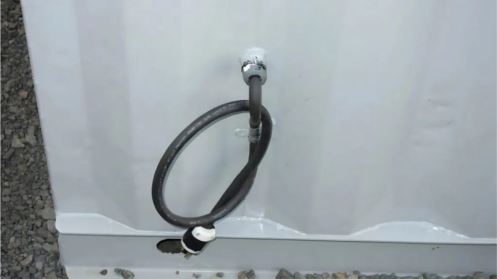 Electric extension cord for shipping containers